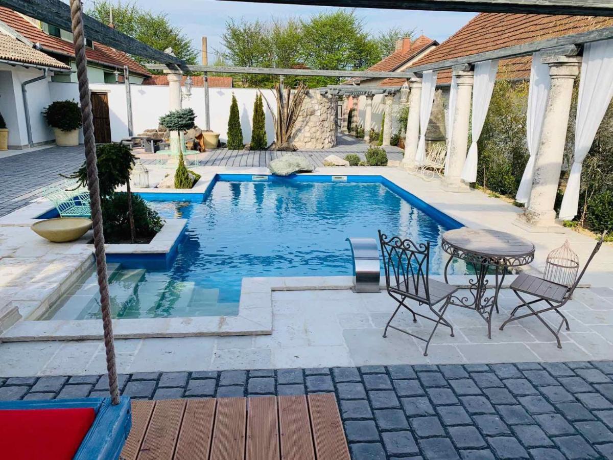 Resident Wellness Vendeghaz Bekescsaba Daire Dış mekan fotoğraf